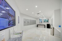 3546 S Ocean Blvd, Unit 512 in Palm Beach, FL - Foto de edificio - Building Photo