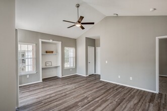 Riverbend in League City, TX - Building Photo - Building Photo