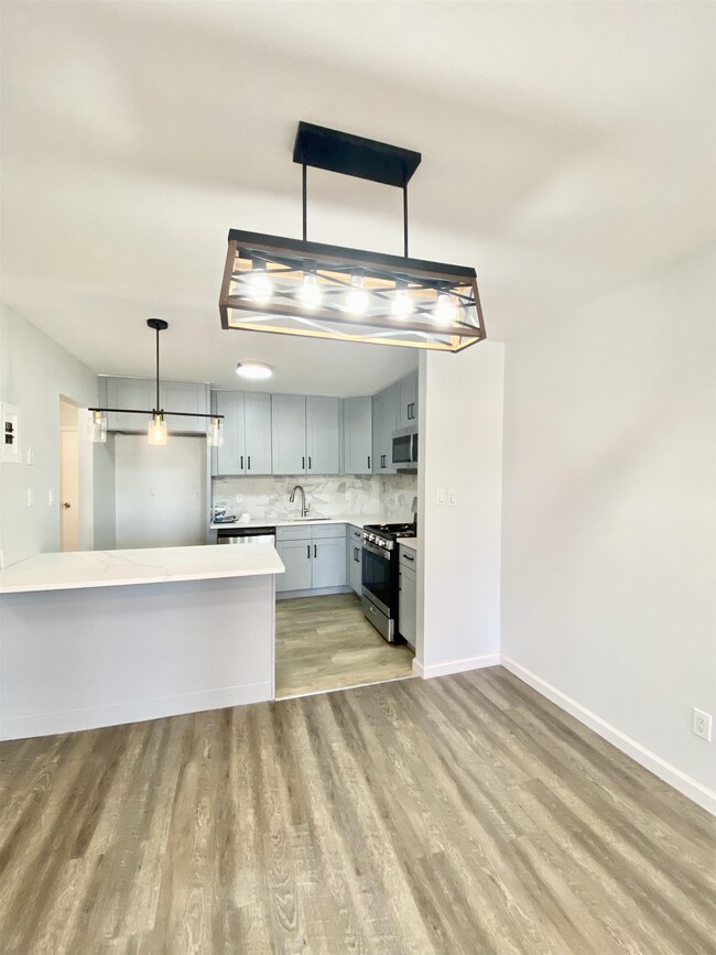 512 Avenue C in Bayonne, NJ - Building Photo - Building Photo