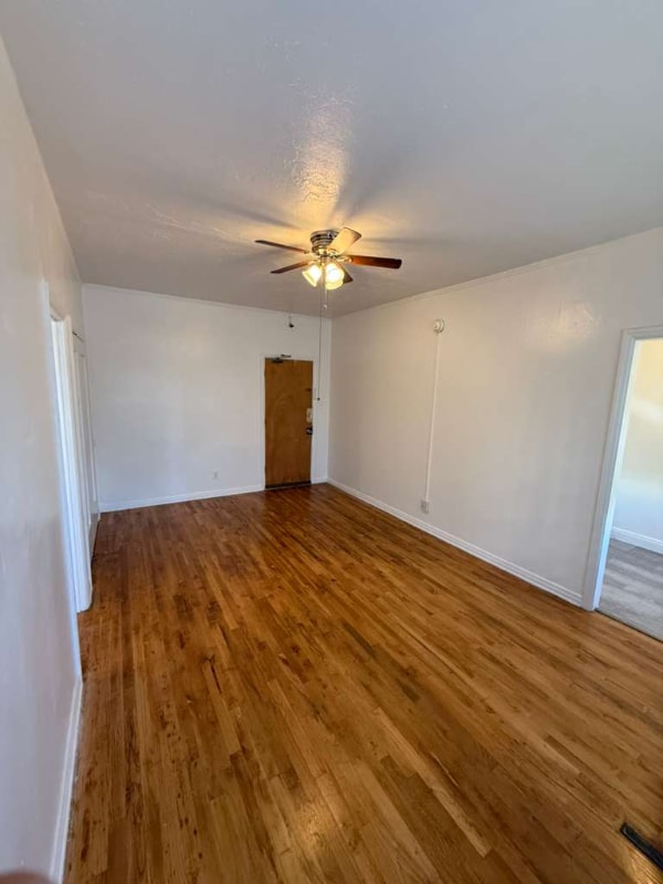 3950 W 8th St in Los Angeles, CA - Building Photo - Building Photo