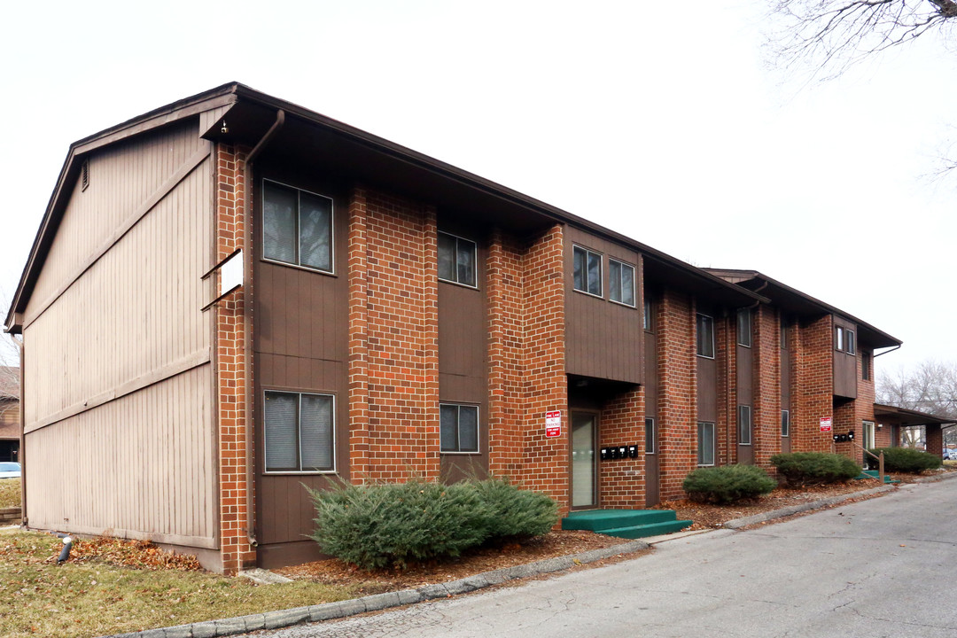 1616 Vine St in West Des Moines, IA - Foto de edificio