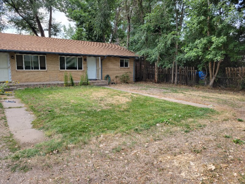 2811 Tharp Dr in Laporte, CO - Building Photo