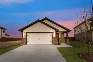 236 Sutter Mill Rd in Saginaw, TX - Building Photo