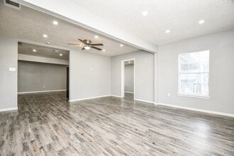 8308 John St in Houston, TX - Building Photo - Building Photo