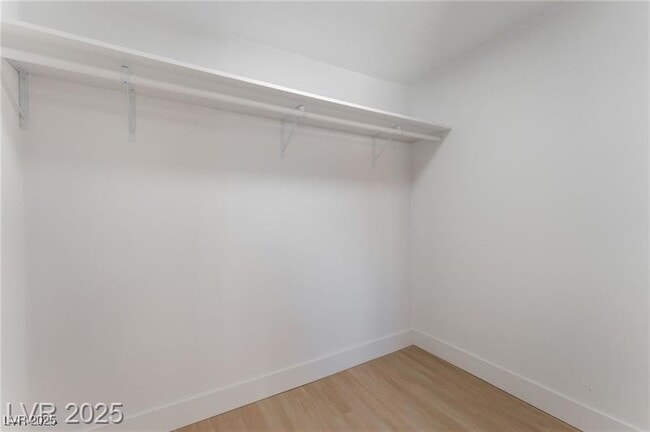 property at 915 Melrose Dr