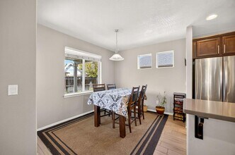 2283 Kingswood Dr in Medford, OR - Building Photo - Building Photo