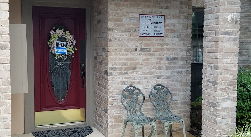 11839 Parliament Dr in San Antonio, TX - Building Photo
