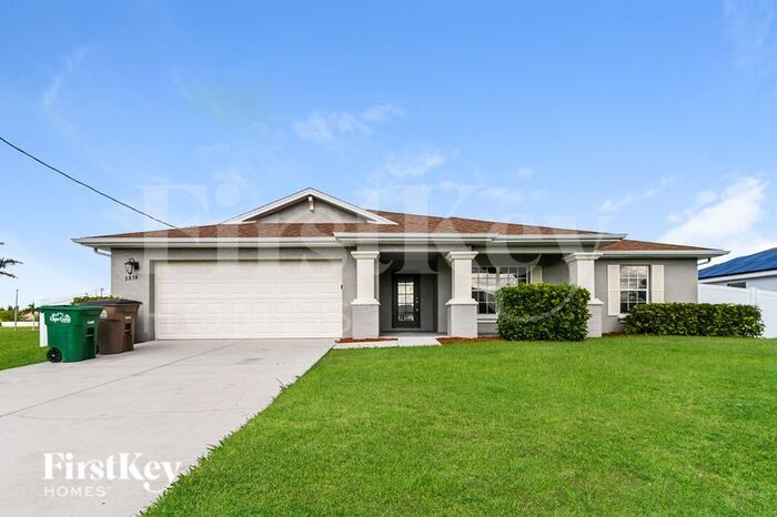 2834 NW 19th Ave in Cape Coral, FL - Building Photo