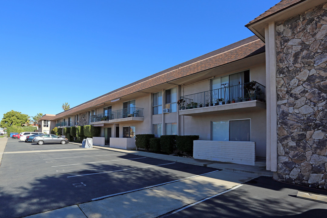 Royal Diane Apartments in San Diego, CA - Foto de edificio