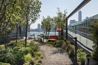 Sable in Jersey City, NJ - Foto de edificio - Building Photo