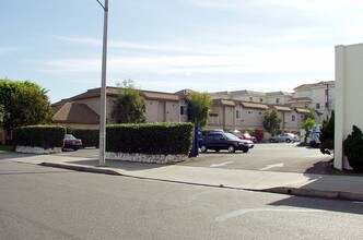 Villa Catalpa in Anaheim, CA - Building Photo - Other