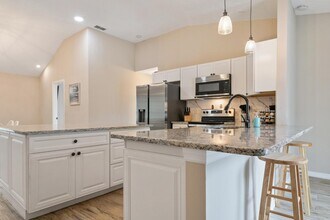 3030 Amelia Rd in Fernandina Beach, FL - Building Photo - Building Photo