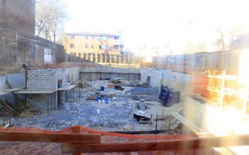 3260 106th St in East Elmhurst, NY - Foto de edificio - Building Photo