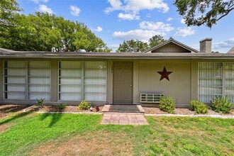 206 N Montclair Ave in Brandon, FL - Building Photo - Building Photo