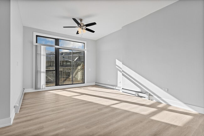 1625 W Howard St in Chicago, IL - Building Photo - Building Photo