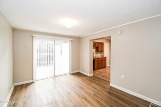 6418 Ballejo Ct N in Jacksonville, FL - Building Photo - Building Photo