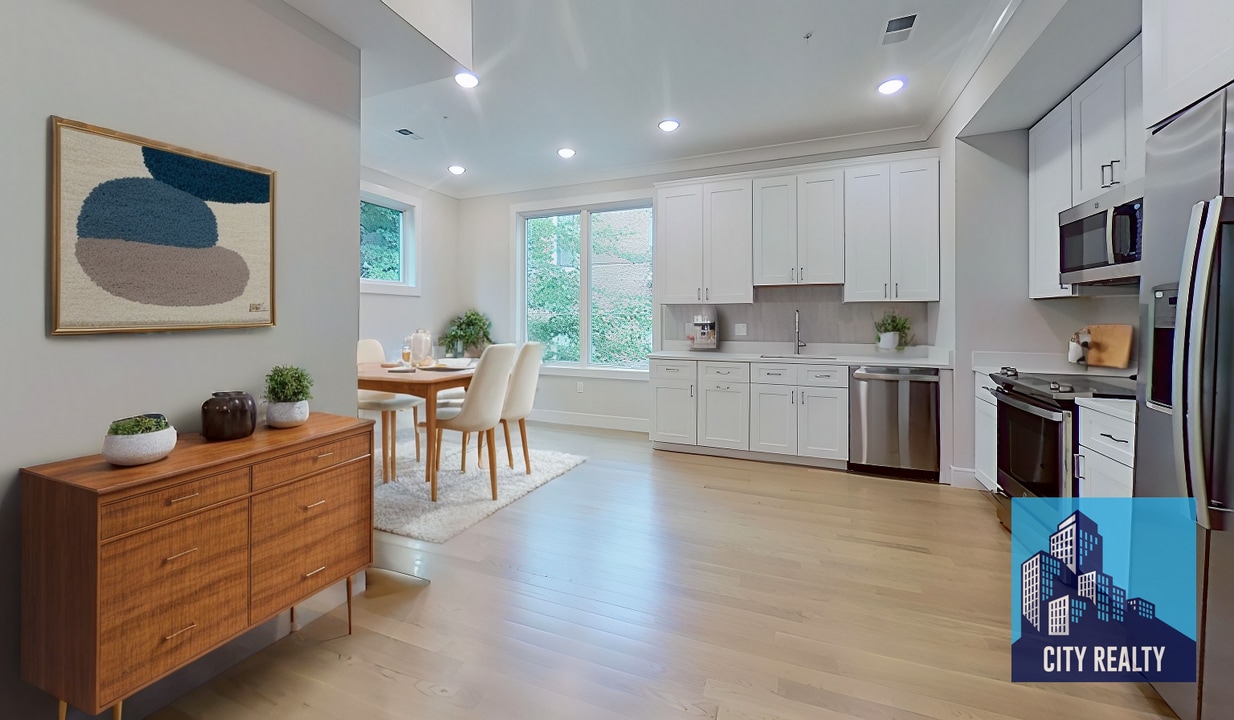 104 Warren St, Unit #3 in Boston, MA - Building Photo