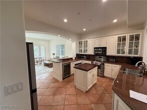 2659 Bolero Dr in Naples, FL - Building Photo - Building Photo