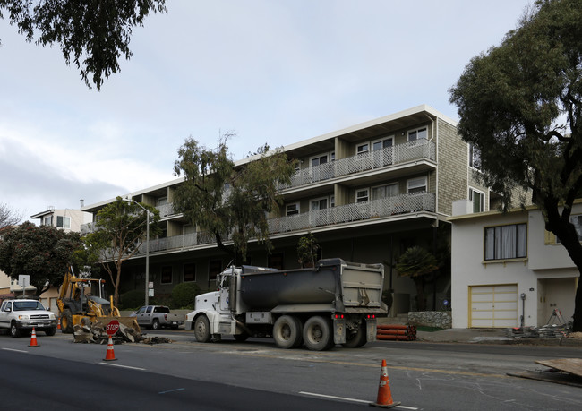 Vista Monterey in San Francisco, CA - Building Photo - Building Photo