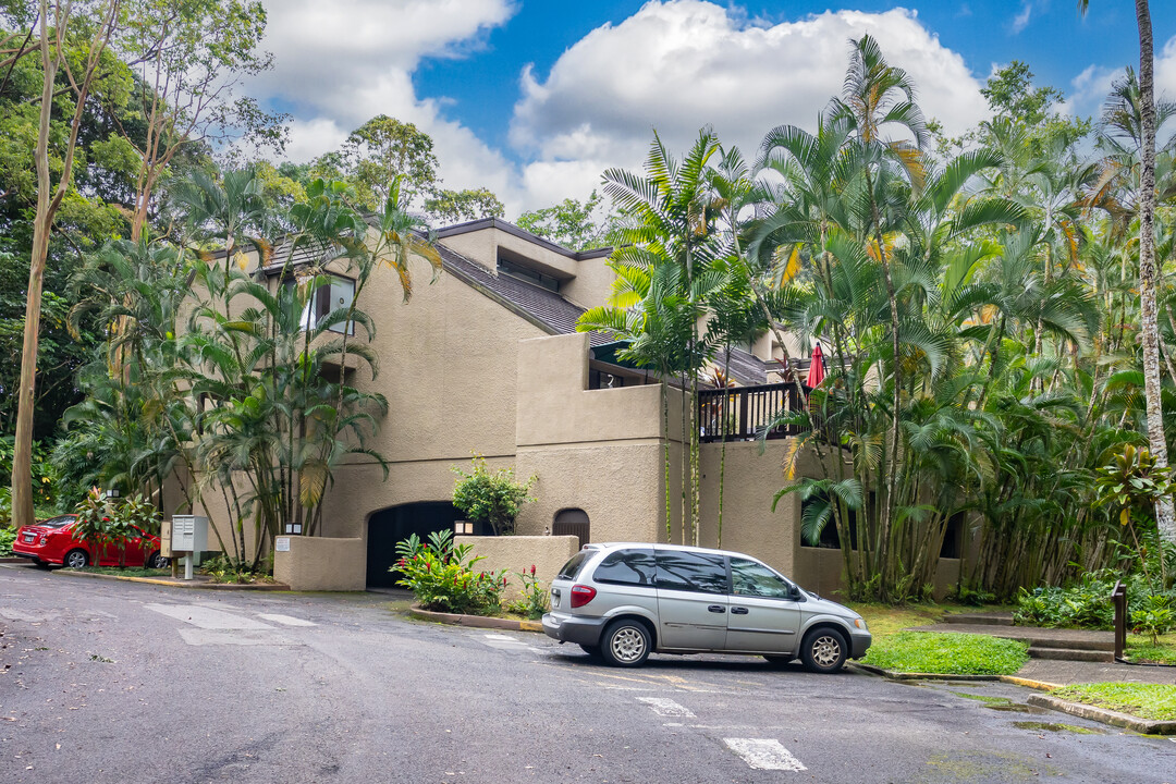 Eden at Haiku Woods in Kaneohe, HI - Building Photo