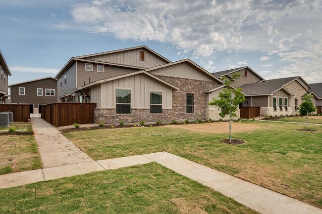 617 Harvest Moon Dr in Venus, TX - Building Photo - Building Photo