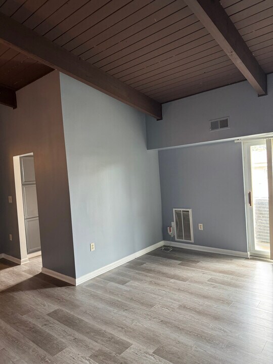 11316 Cherry Hill Rd in Beltsville, MD - Building Photo