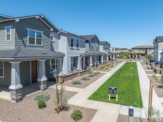 BB Living at Union Park in Phoenix, AZ - Foto de edificio - Building Photo