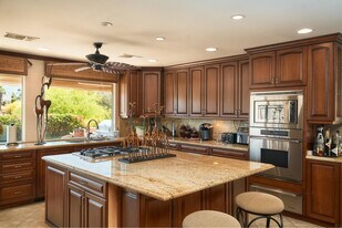 99 Conejo Cir in Palm Desert, CA - Building Photo