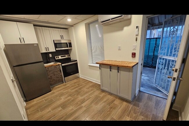 4670 James St, Unit 4670 James st unit 3