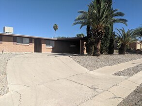 9431 E 30th St in Tucson, AZ - Building Photo - Building Photo