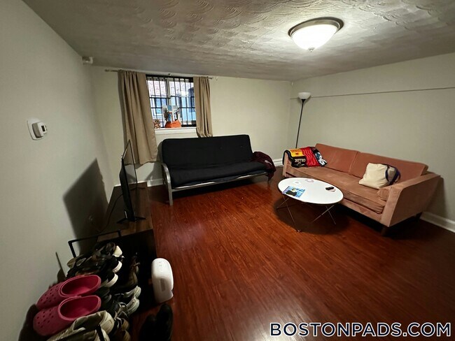 67 Chiswick Rd, Unit 2 in Boston, MA - Building Photo - Building Photo