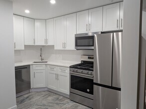 6 Parkside Ct in Vernon Hills, IL - Foto de edificio - Building Photo