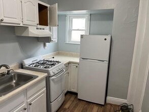 904 Tates Creek Rd in Lexington, KY - Building Photo - Building Photo