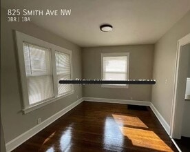 825 Smith Ave NW in Canton, OH - Building Photo - Building Photo