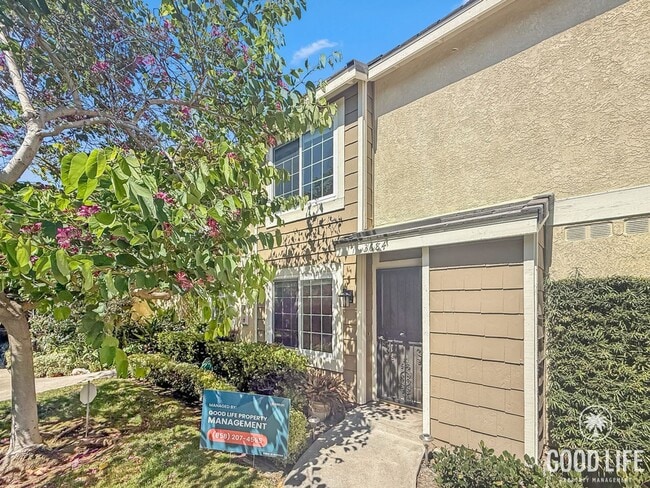3684 Caminito Carmel Landing in San Diego, CA - Foto de edificio - Building Photo