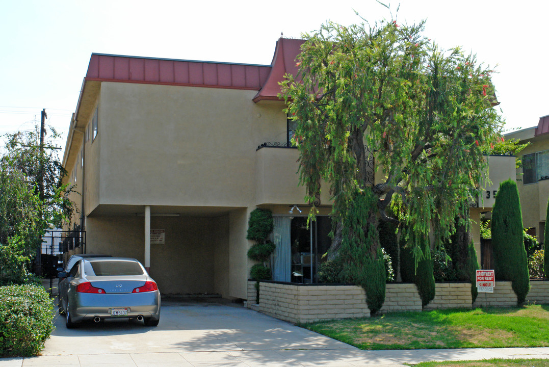 3520 Mentone Ave in Los Angeles, CA - Building Photo