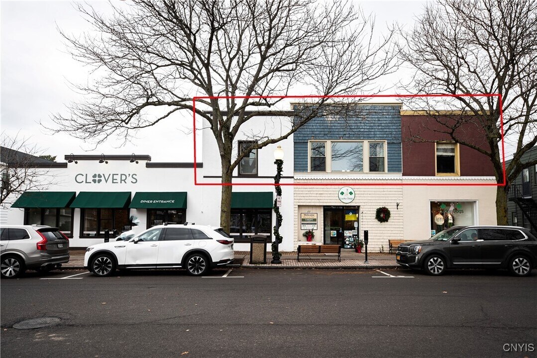 22 Jordan St in Skaneateles, NY - Foto de edificio