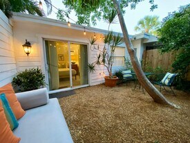 1121 NE 1st Ave. in Fort Lauderdale, FL - Building Photo