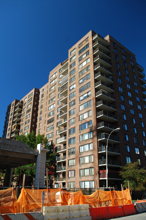 792 Columbus Avenue in New York, NY - Foto de edificio