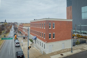 Broadway Court Apartments in Baltimore, MD - Building Photo - Building Photo