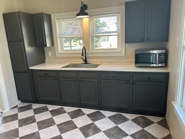 1034 Bluff Ave, Unit 1034 Bluff