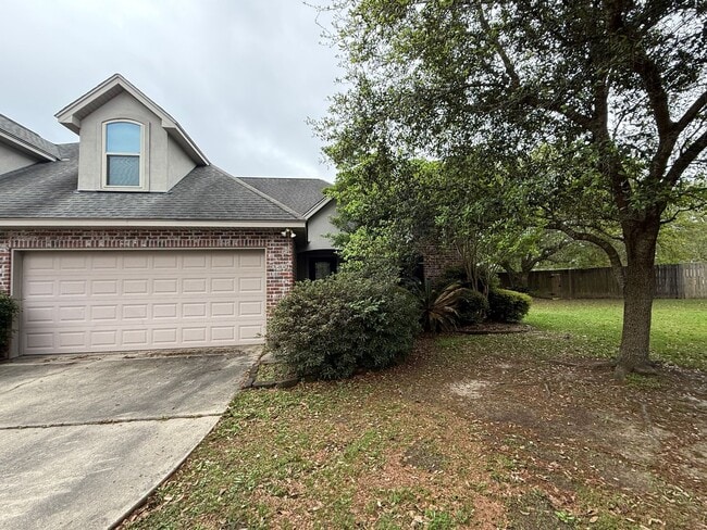 137 Cornerstone Dr in Slidell, LA - Foto de edificio - Building Photo