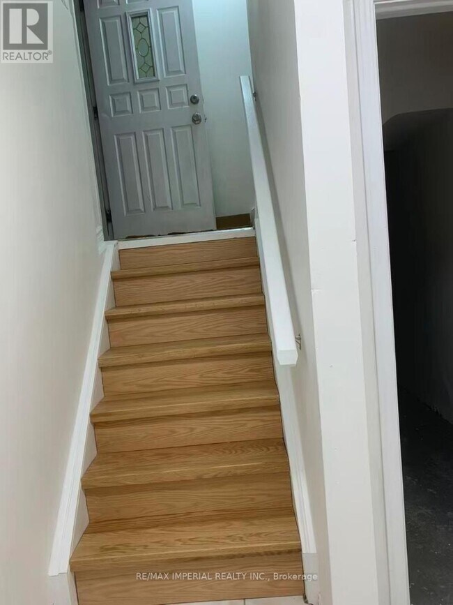 657 Thamesford Terrace in Mississauga, ON - Building Photo - Building Photo