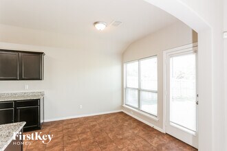 927 Ranch Rd in Dallas, TX - Foto de edificio - Building Photo