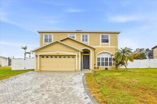 146 Burrell Cir in Kissimmee, FL - Building Photo