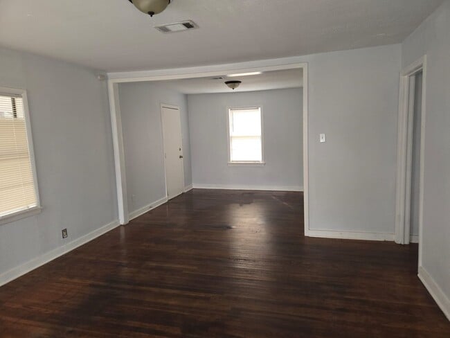 927 Spring Ave in Jackson, MS - Building Photo - Building Photo