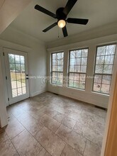 1 Dent Ln in Bella Vista, AR - Foto de edificio - Building Photo