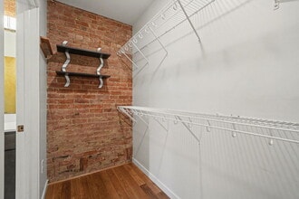 26 E 14th St in Cincinnati, OH - Building Photo - Building Photo