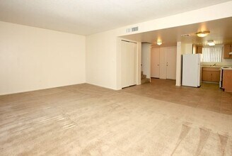 Village Square in Phoenix, AZ - Building Photo - Building Photo