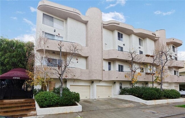 property at 15024 Moorpark St